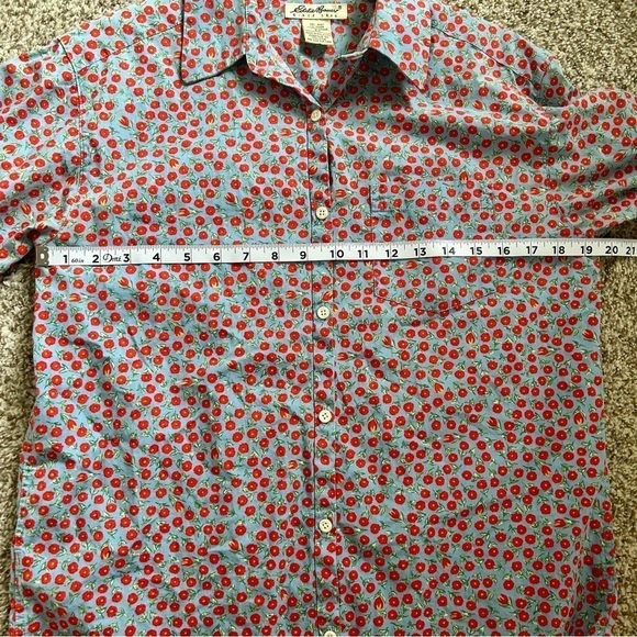 🦋 Eddie Bauer Button Down Long Sleeve Blue Red Floral Small - Picture 3 of 4